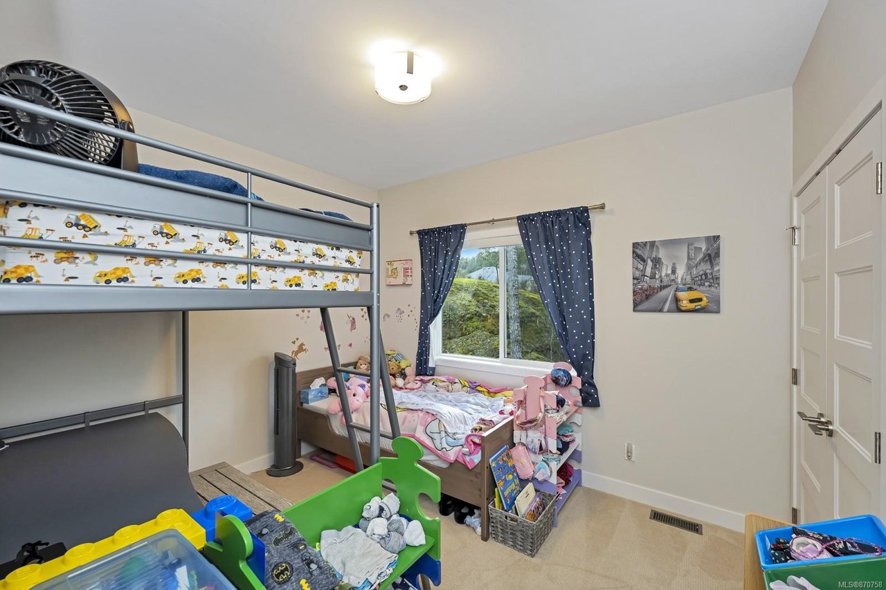 2214 Echo Valley Rise, Langford