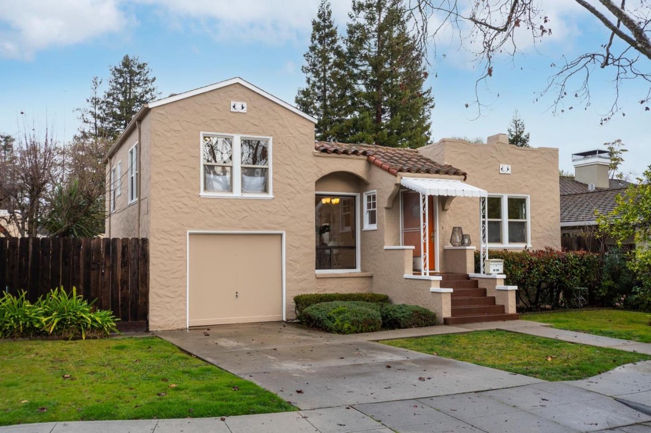 115 Iris St