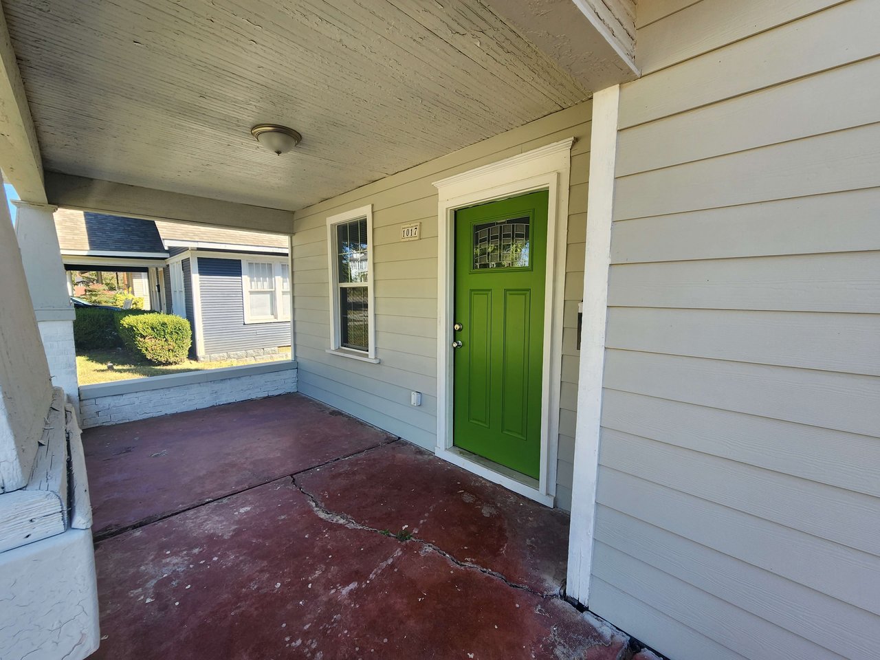 1017 N. Broadway Ave