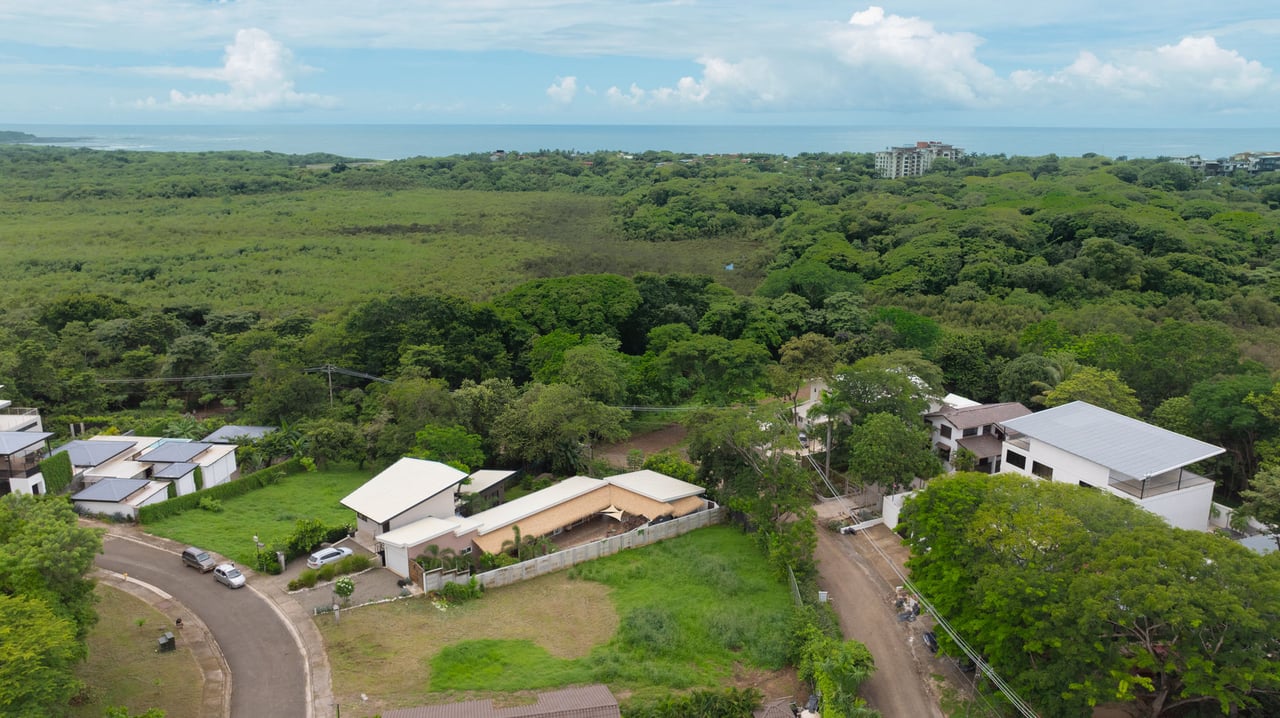 Tropical Gated Family Villa, Tamarindo, Guanacaste