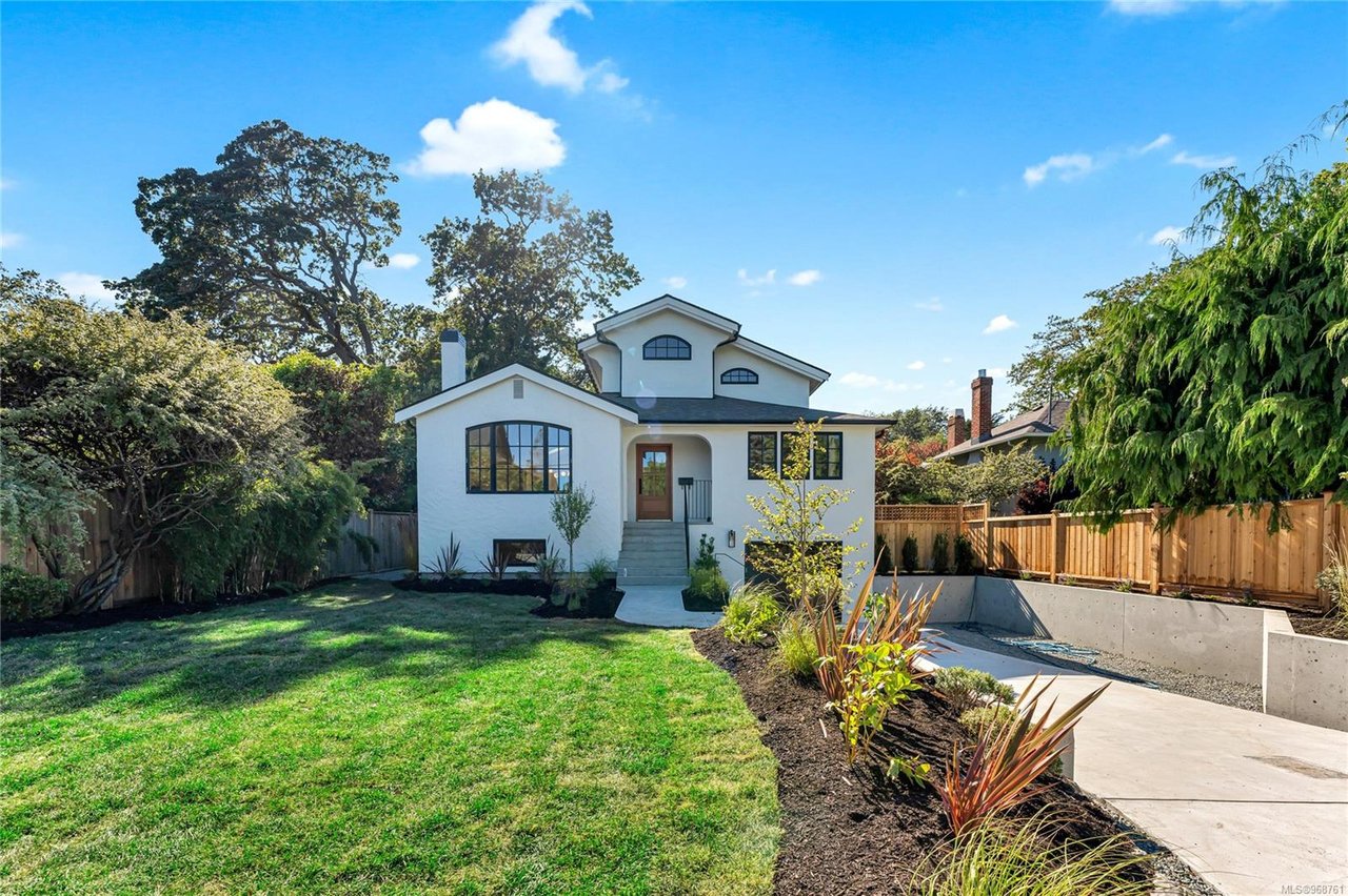 736 Falkland Rd, Oak Bay