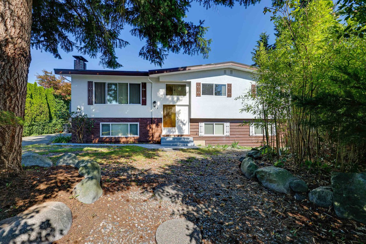 860 Howard Ave