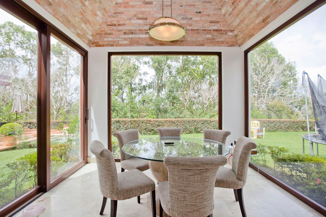 Grand Golf Course Luxury Estate, Curridabat, San Jose