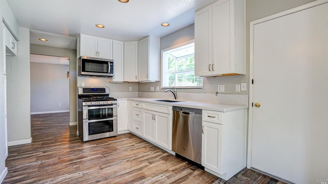 1480 Sunrise Pkwy