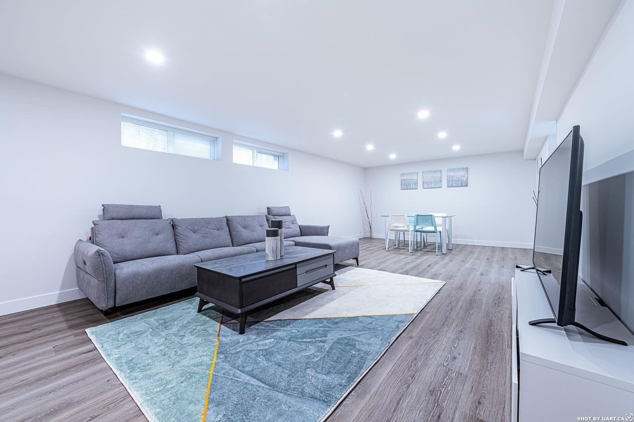 466 W 27th Ave