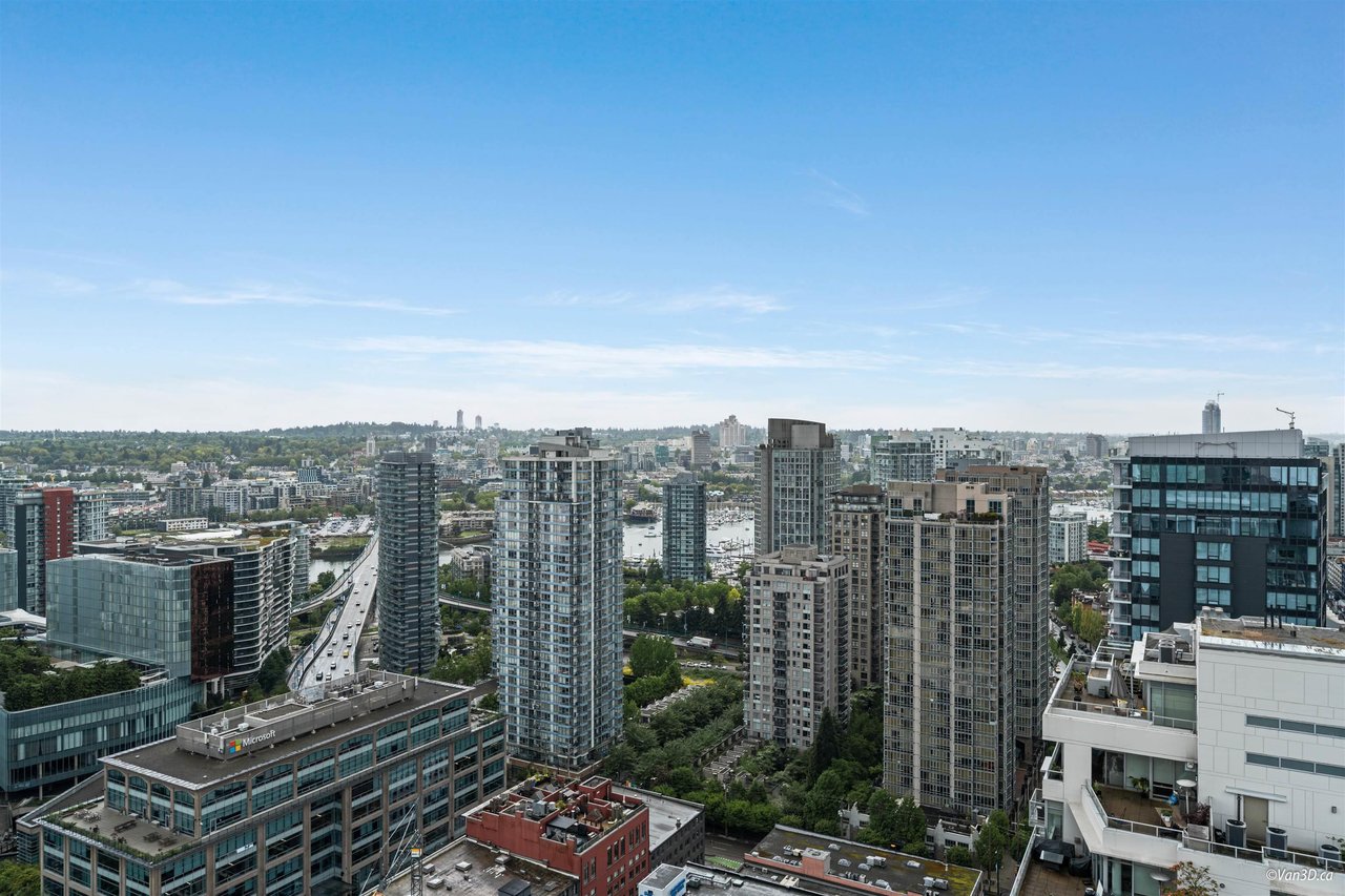 1905-233 Robson St