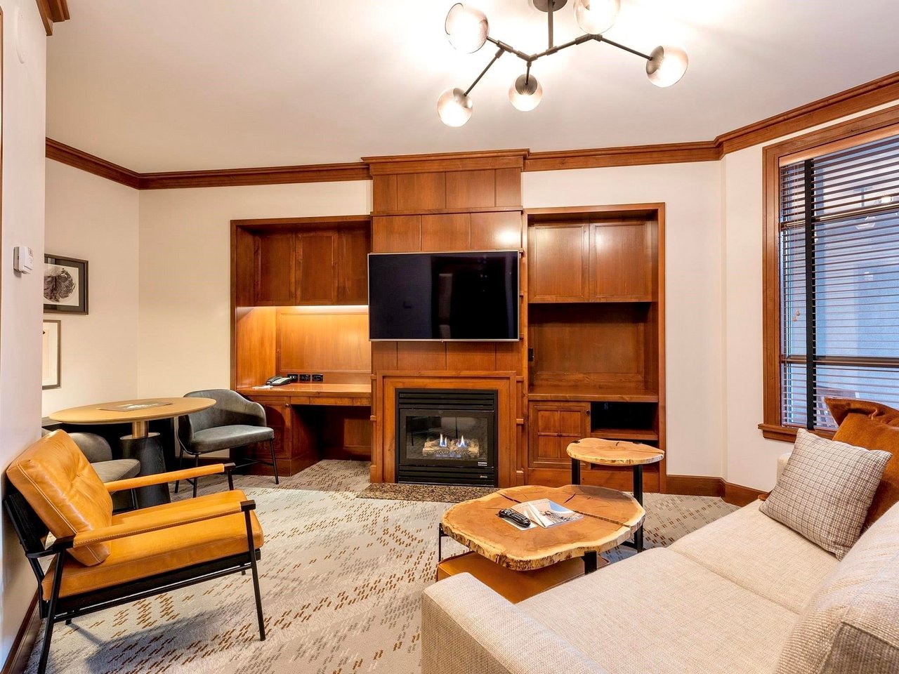 340-4591 Blackcomb Wy