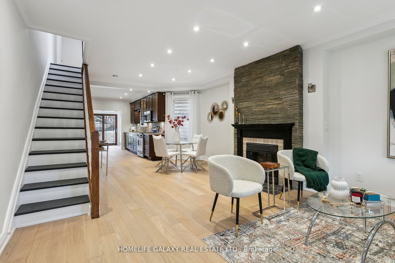 16 Jerome St