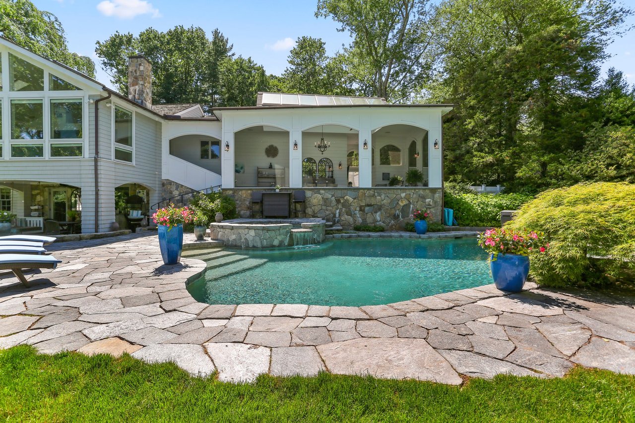 14 Pequot Trail