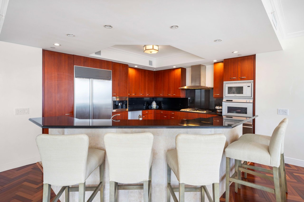6000 Island Blvd # 2406