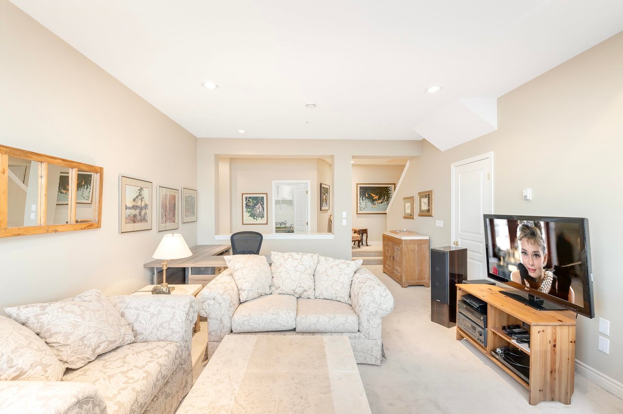 2470 Varley Ln