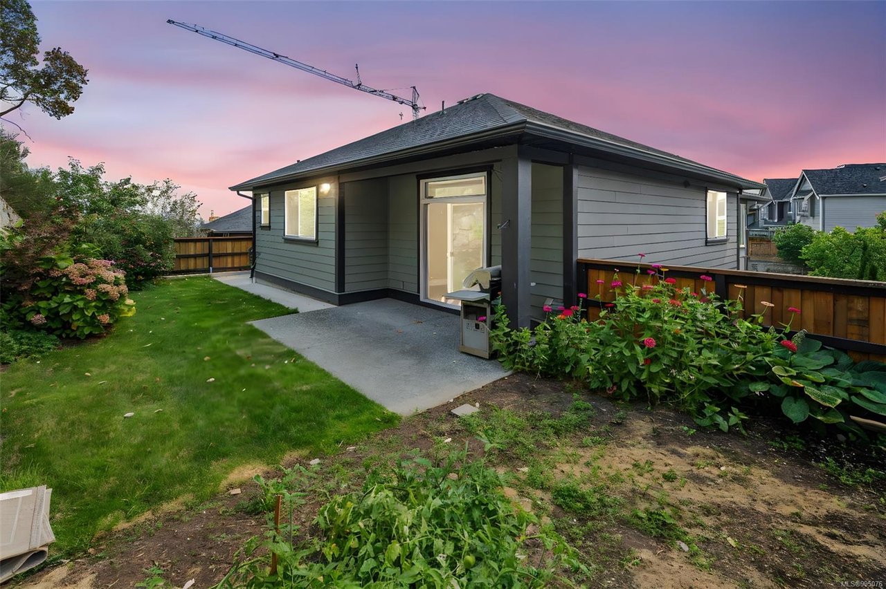 1210 Flint Ave, Langford