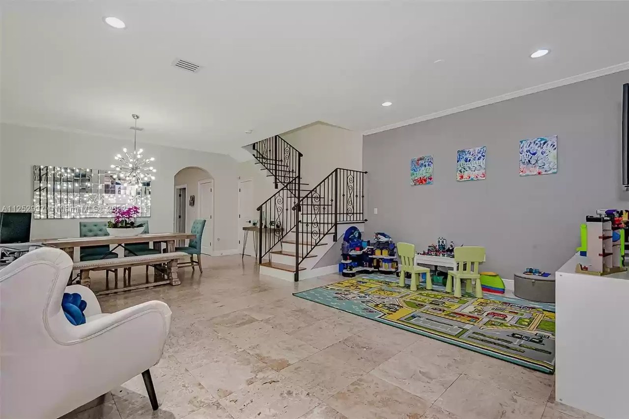 2929 Day Avenue