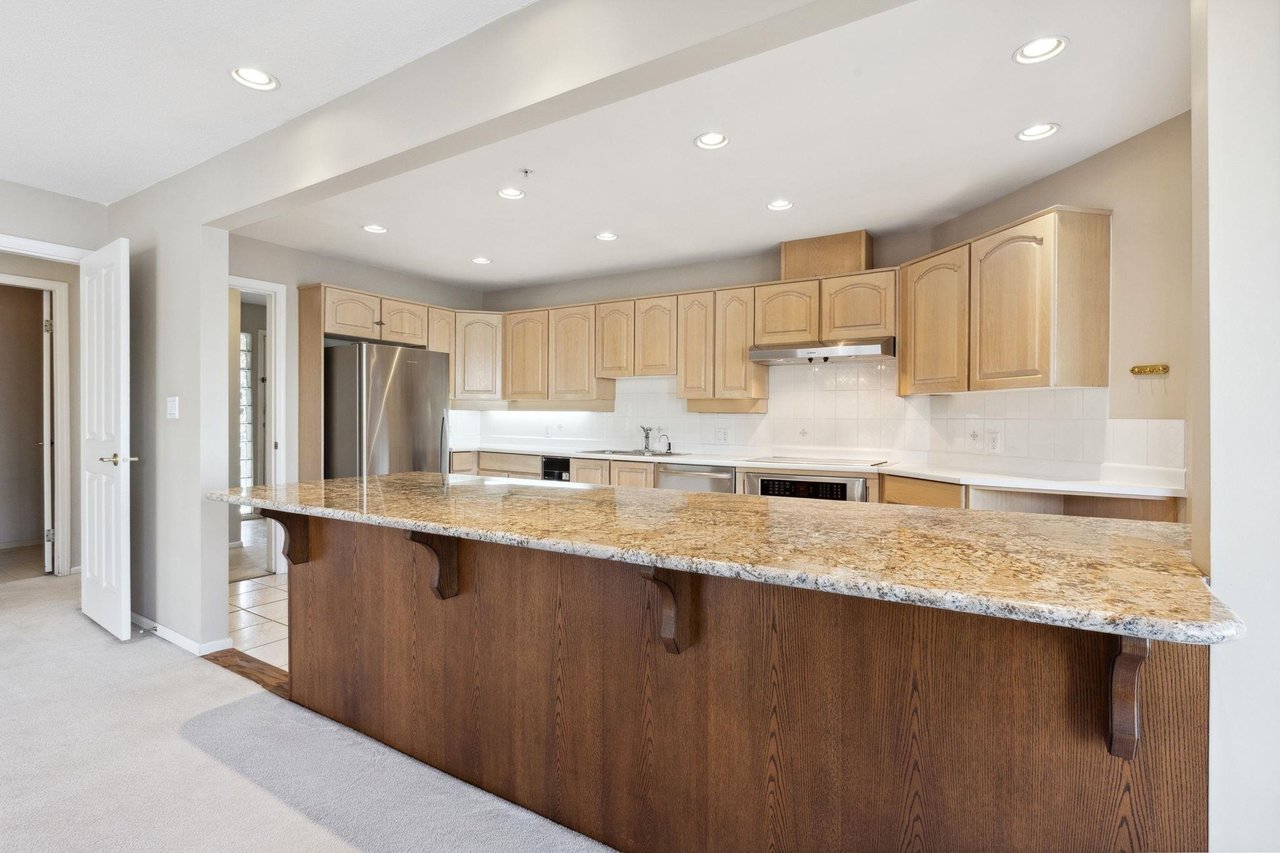 PH2-1859 Spyglass Pl