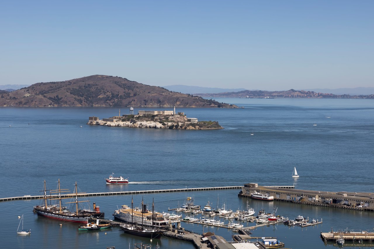 Jay Jeffers-Designed Bay View Apartment on Russian Hill
