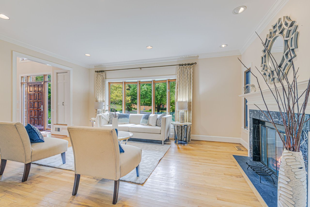 9225 Vendome Drive, Bethesda MD 20817