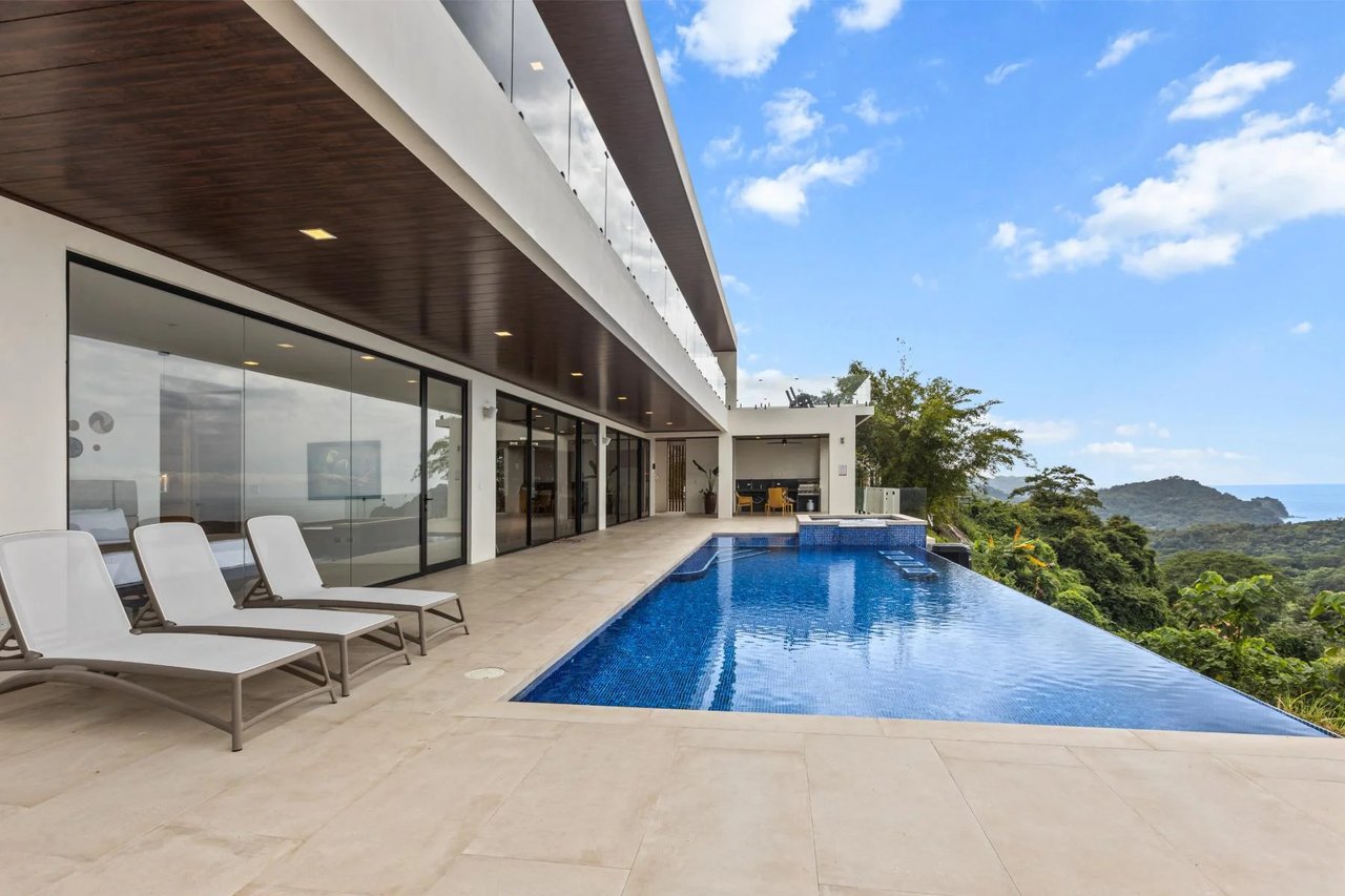 Luxury Ocean View Villa, Jaco, Puntarenas