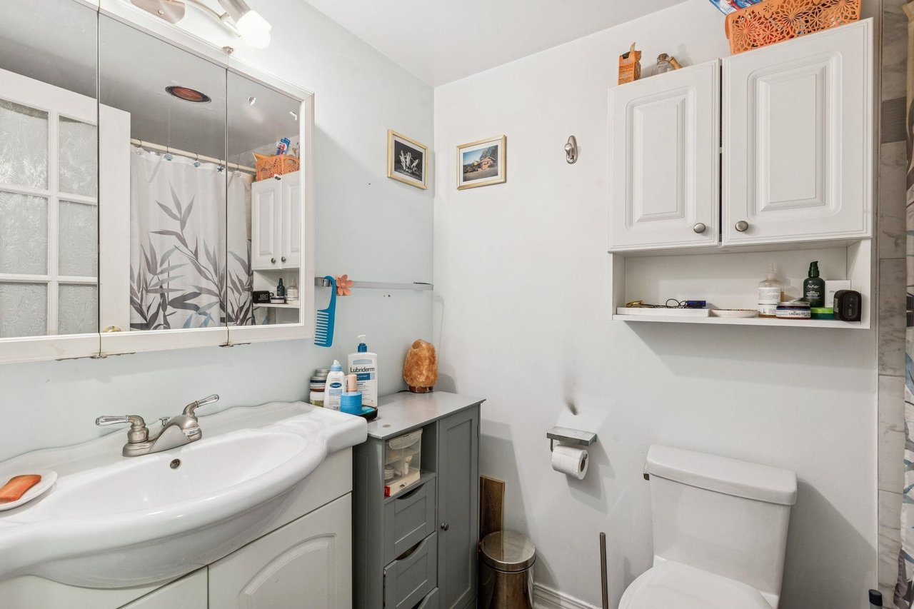302-428 Agnes St