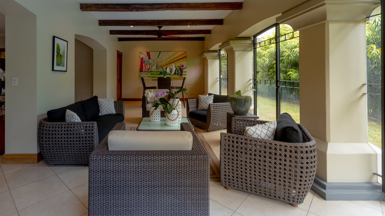 Single Level Gated Residence, Santa Ana, San Jose