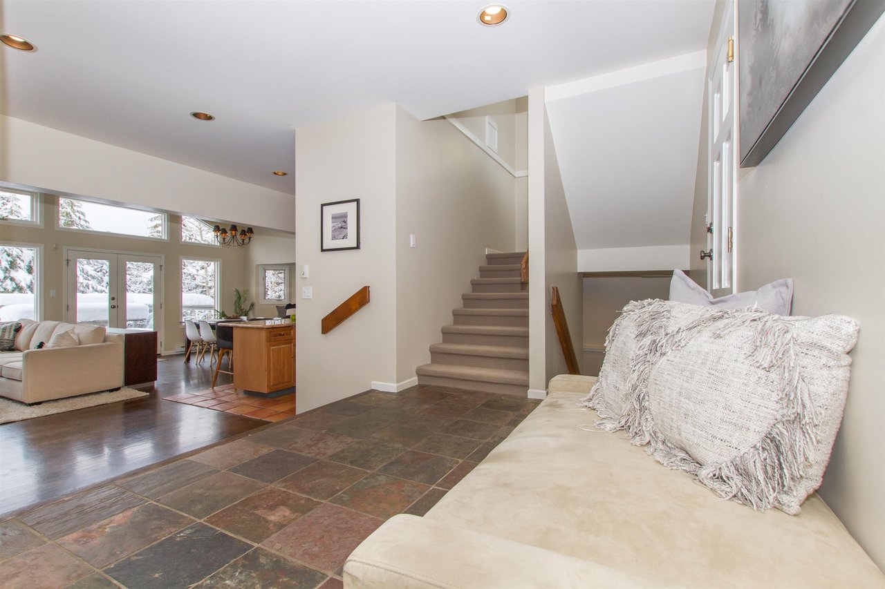 6260 Eagle Dr