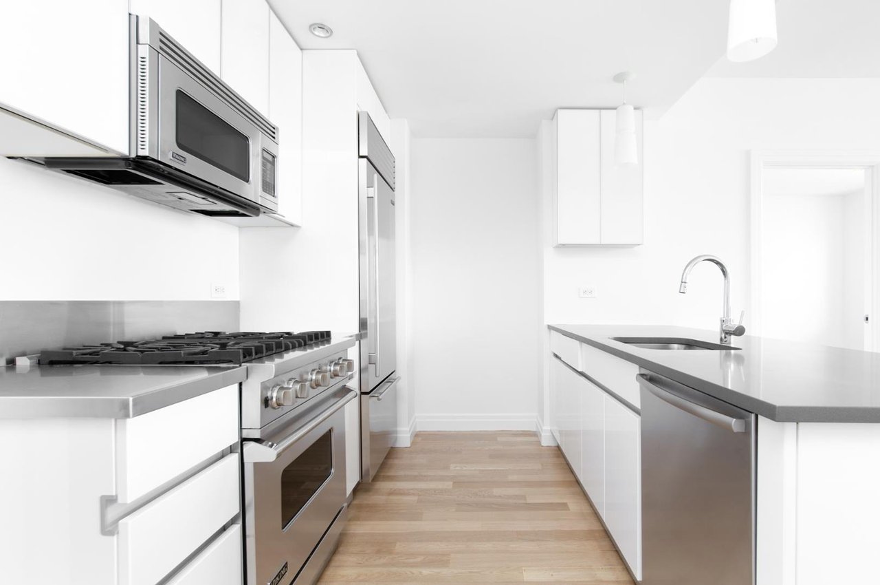 554 West 54th Street, Apt 22-L