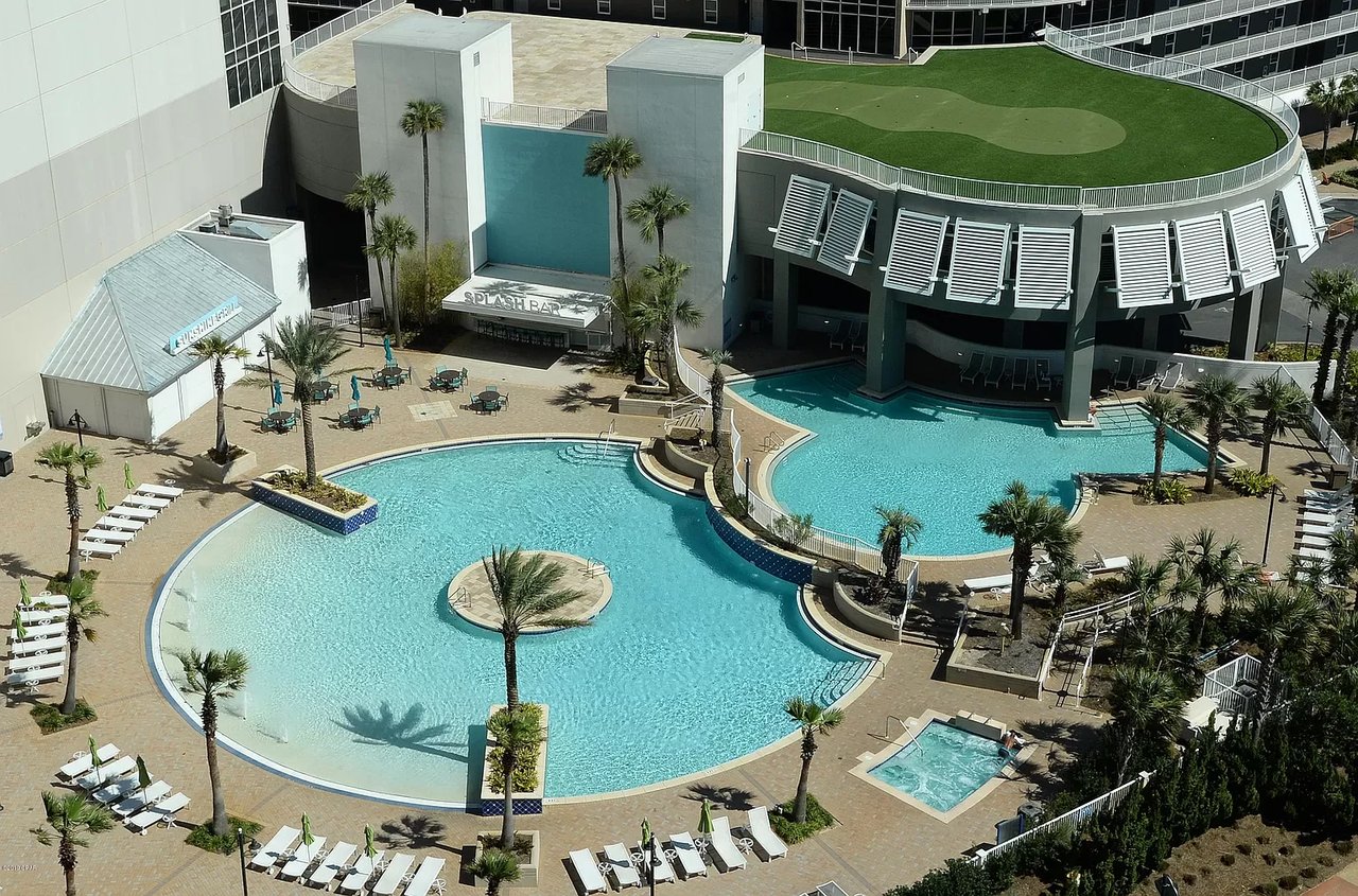 9860 S Thomas Drive Unit 923