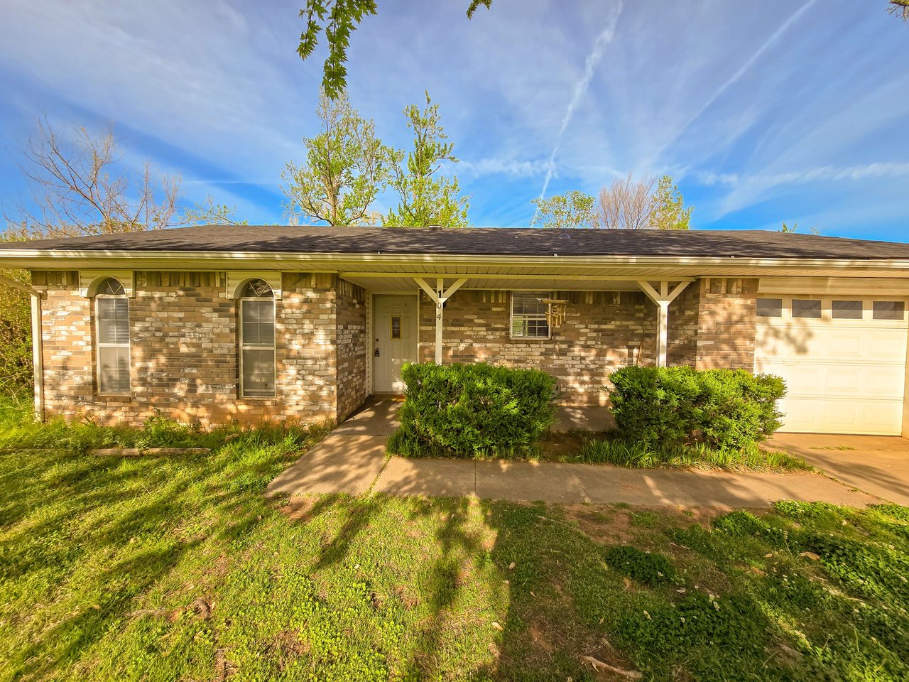 104 Hardesty Dr.