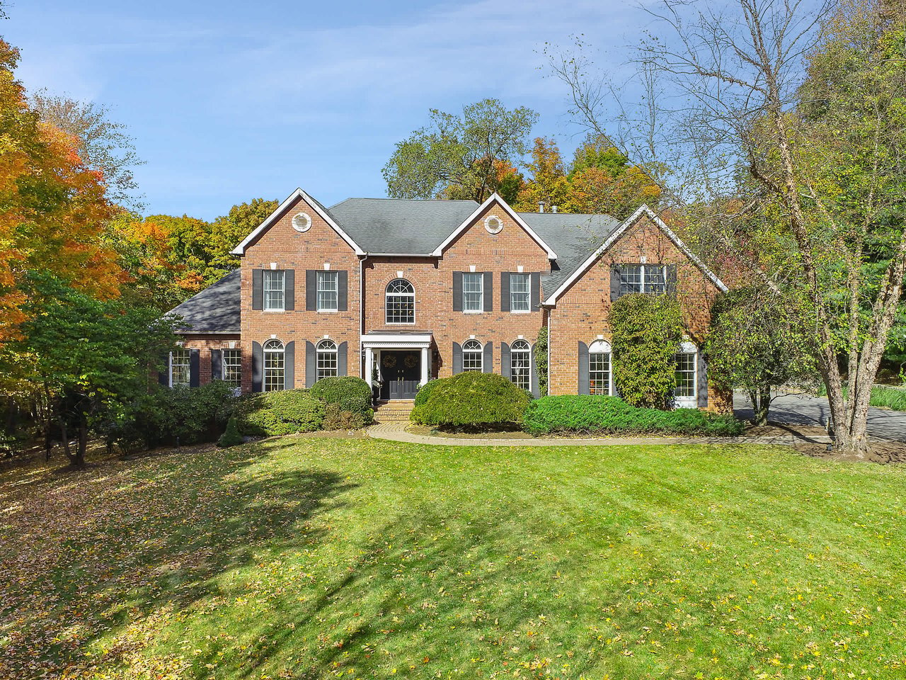 10 Leisure Farm Drive, Armonk NY