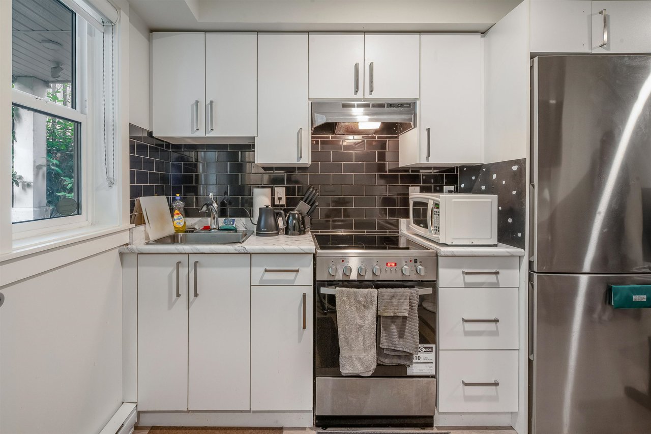 3-2717 Horley St
