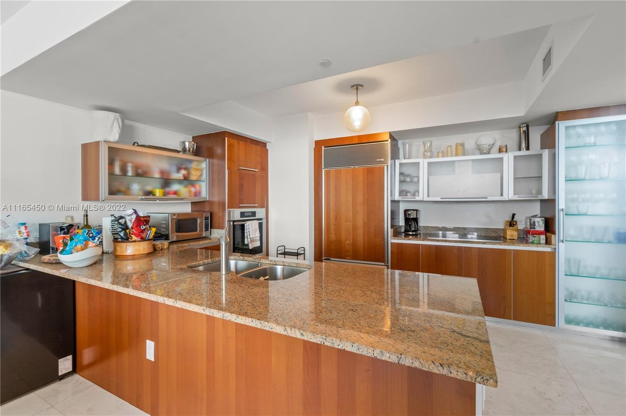 17201 Collins Ave #3708 Sunny Isles FL