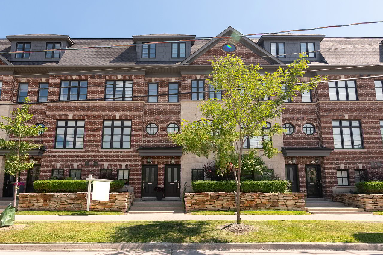 THREE-STOREY EXECUTIVE TOWNHOME