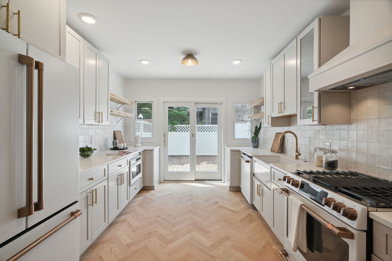 2306 Christian Street