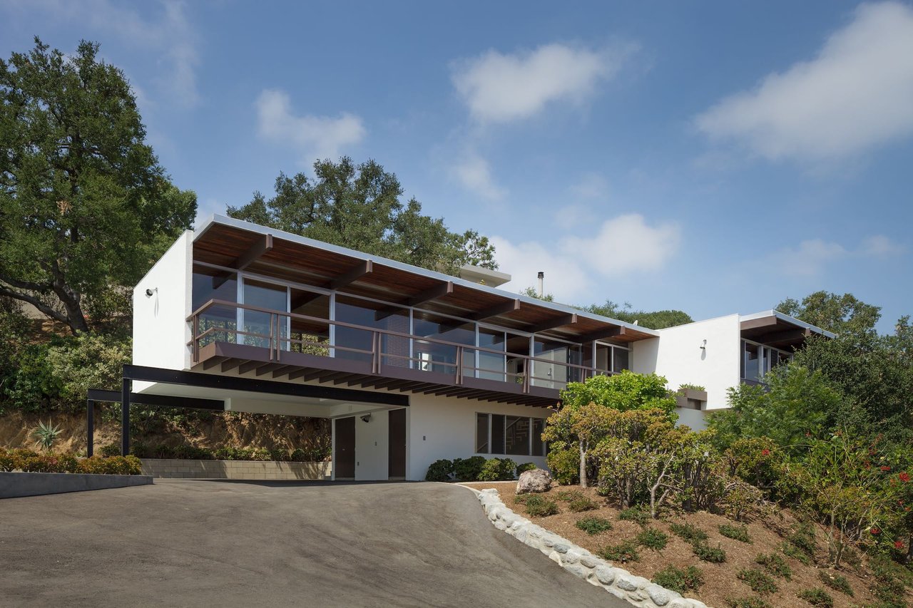 7820 Mulholland Dr