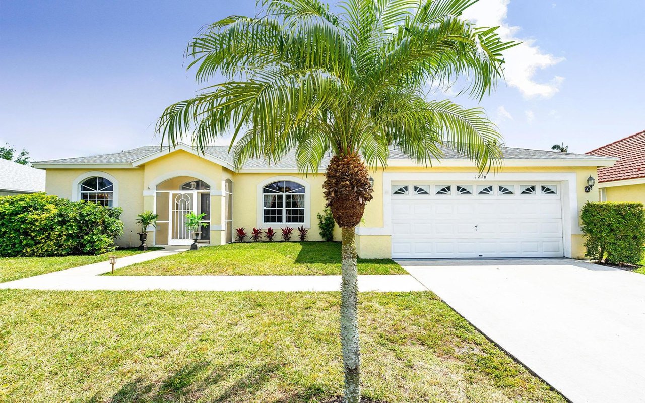 1216 Lake Breeze Dr