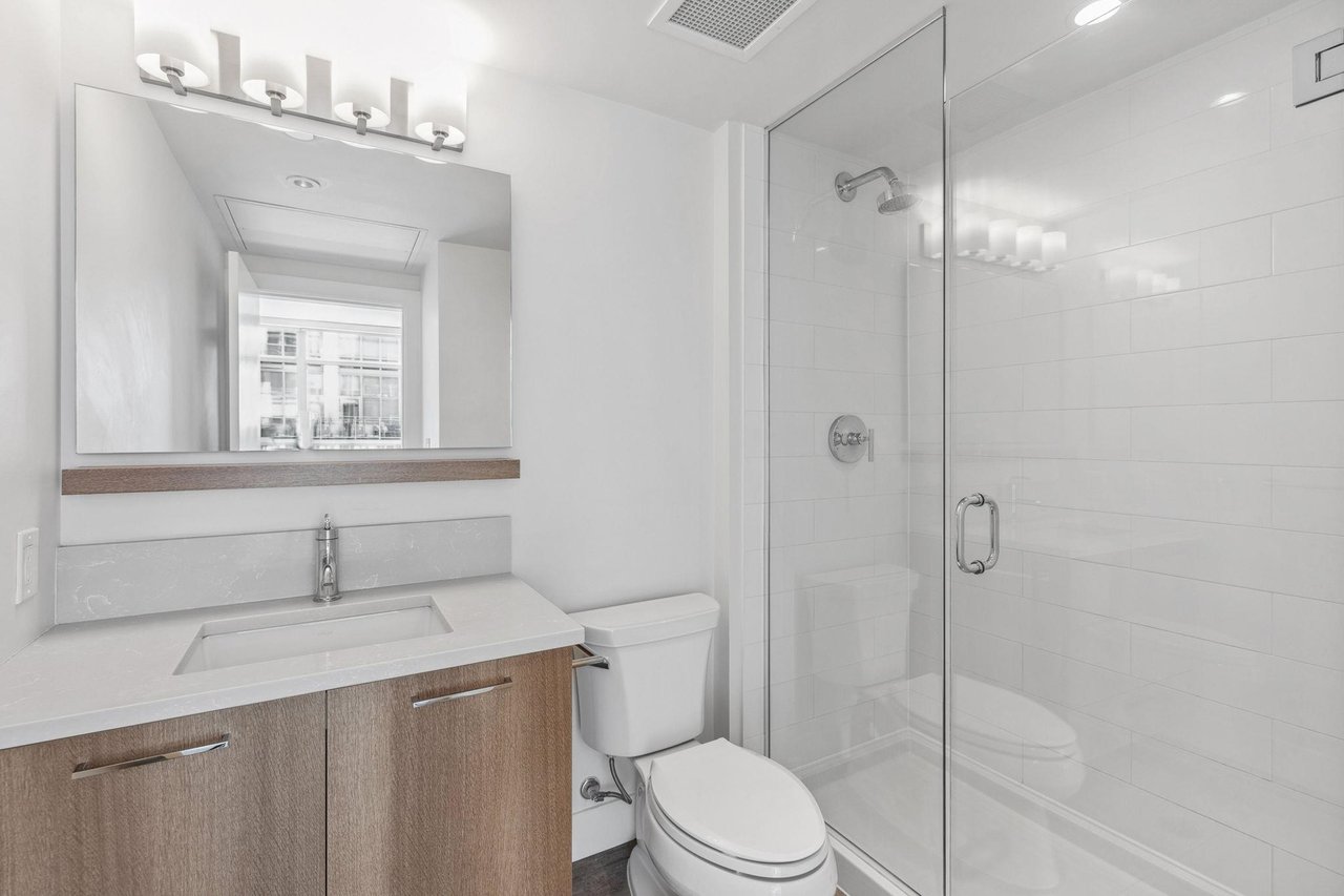 1602-258 Nelson's Court, New Westminster