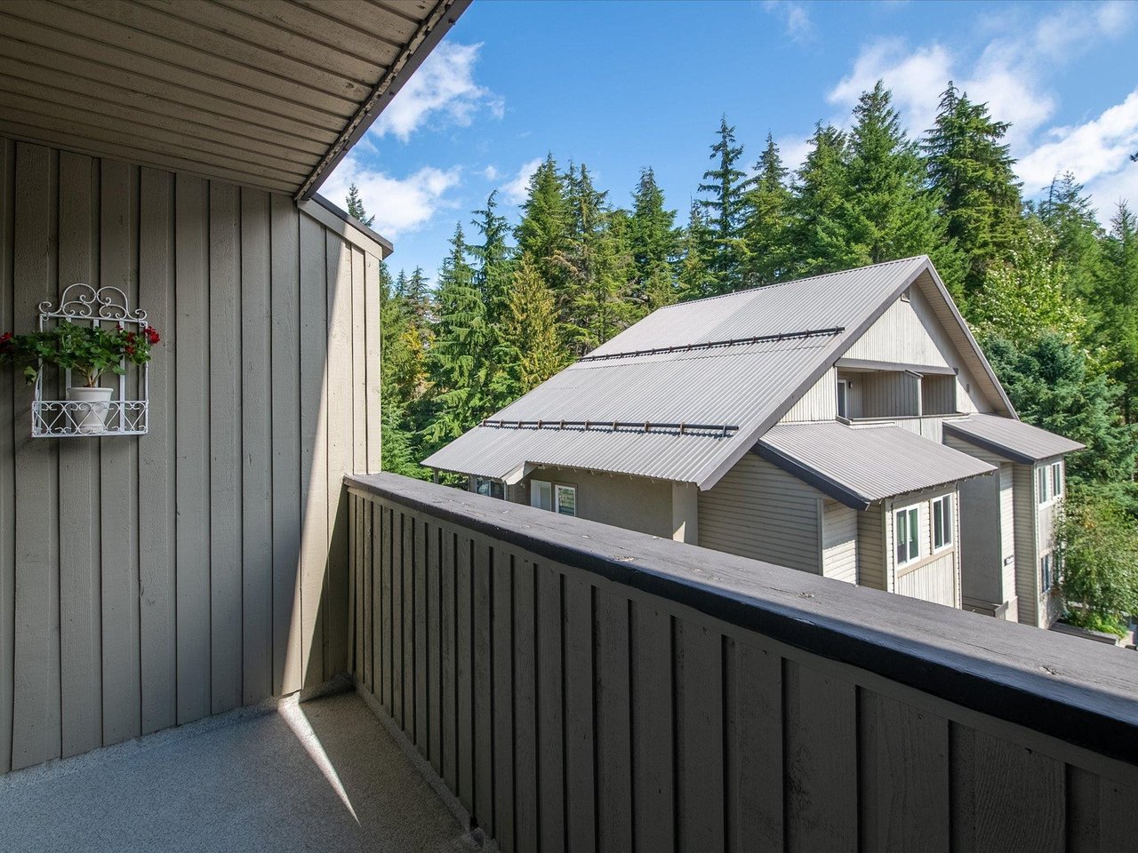 27-2230 Eva Lake Rd