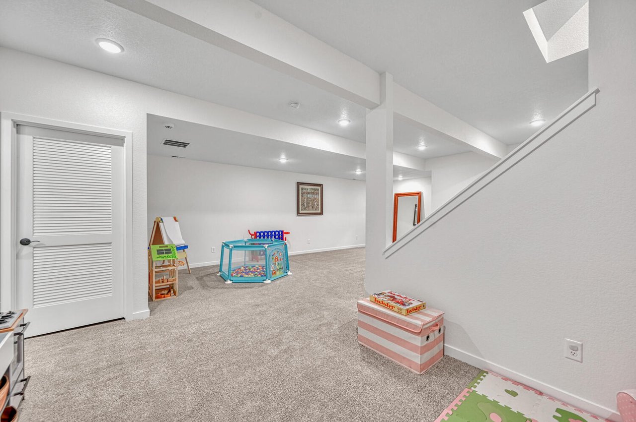 8946 Wolf Valley Drive
