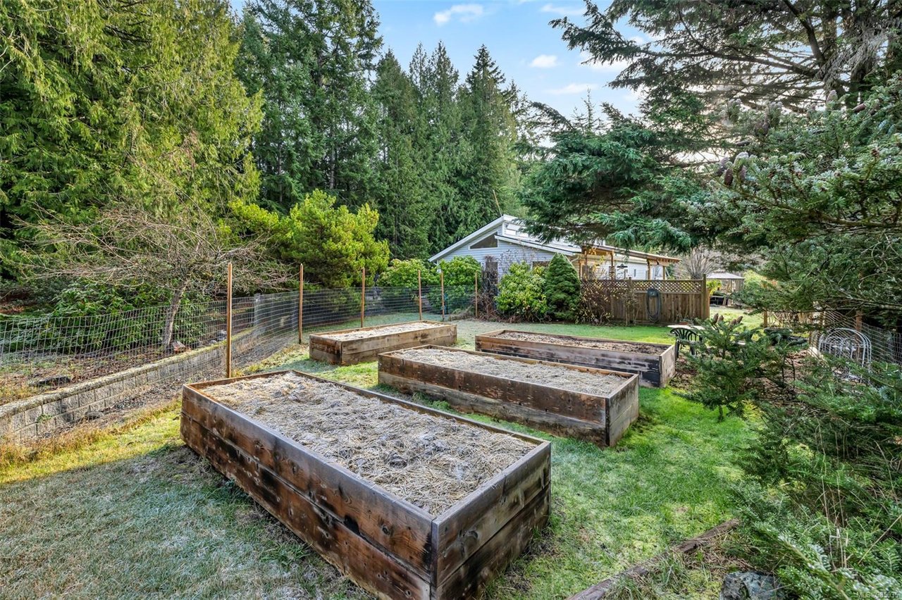 3398 Ridgeview Cres