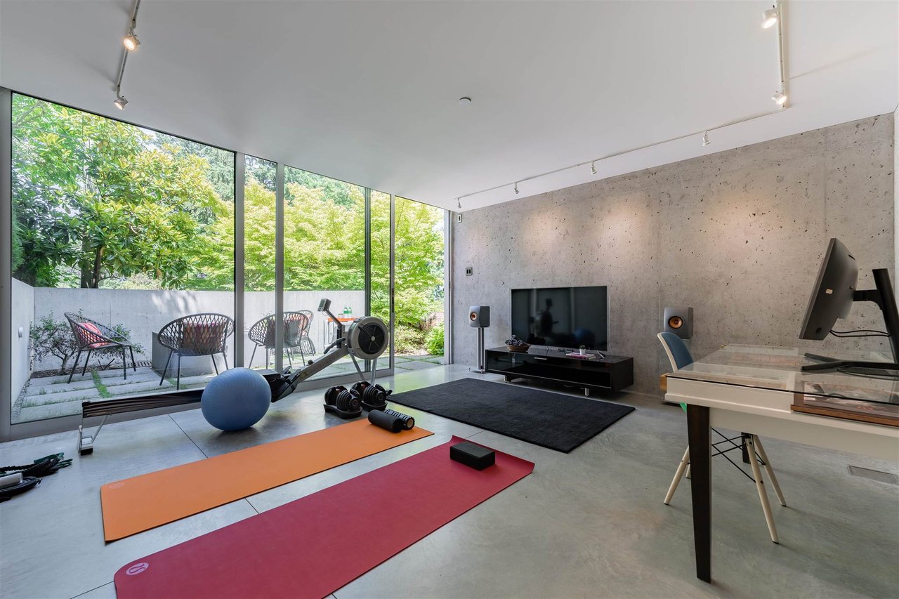 2717 W 29th Ave