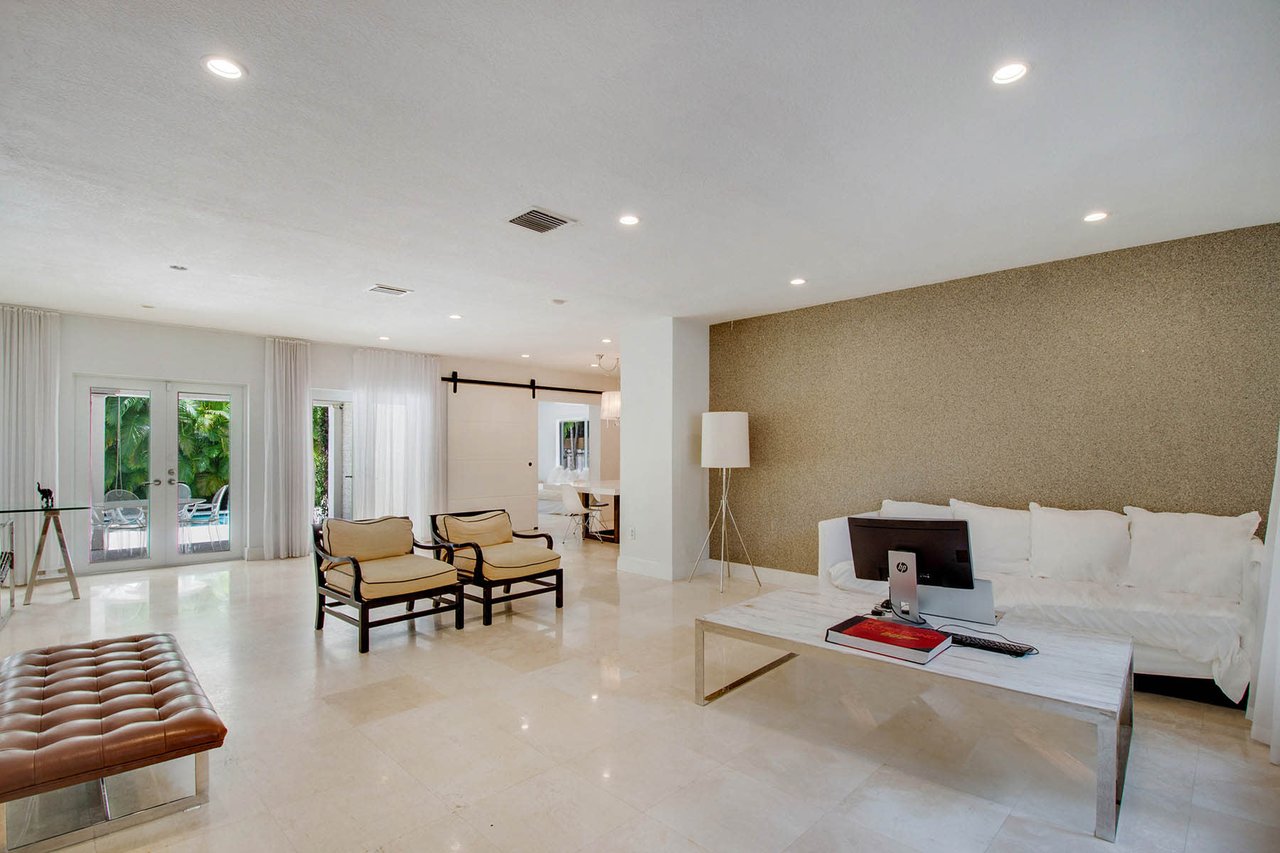 Bay Heights Perfection