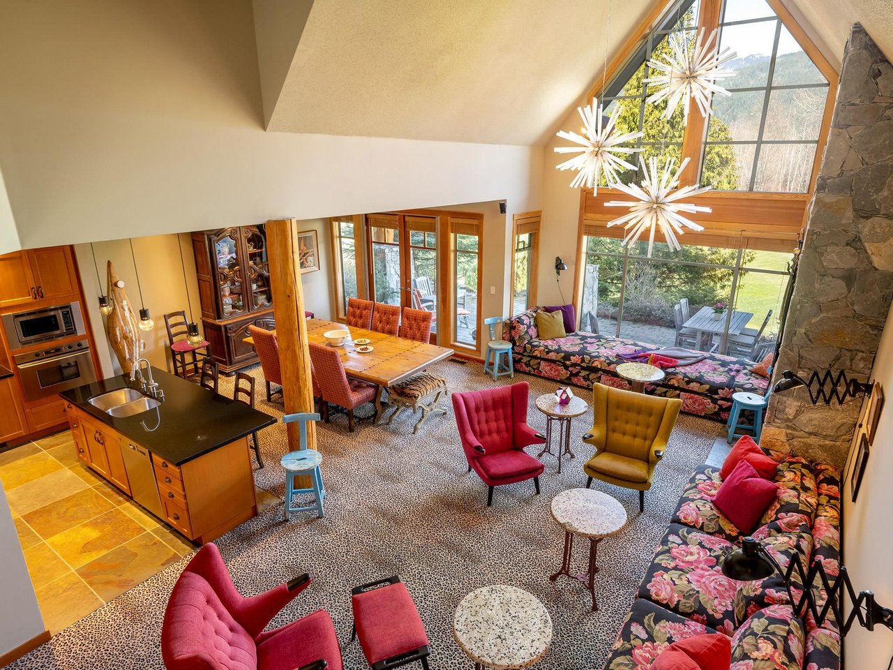 8327 Glen Abbey Ln