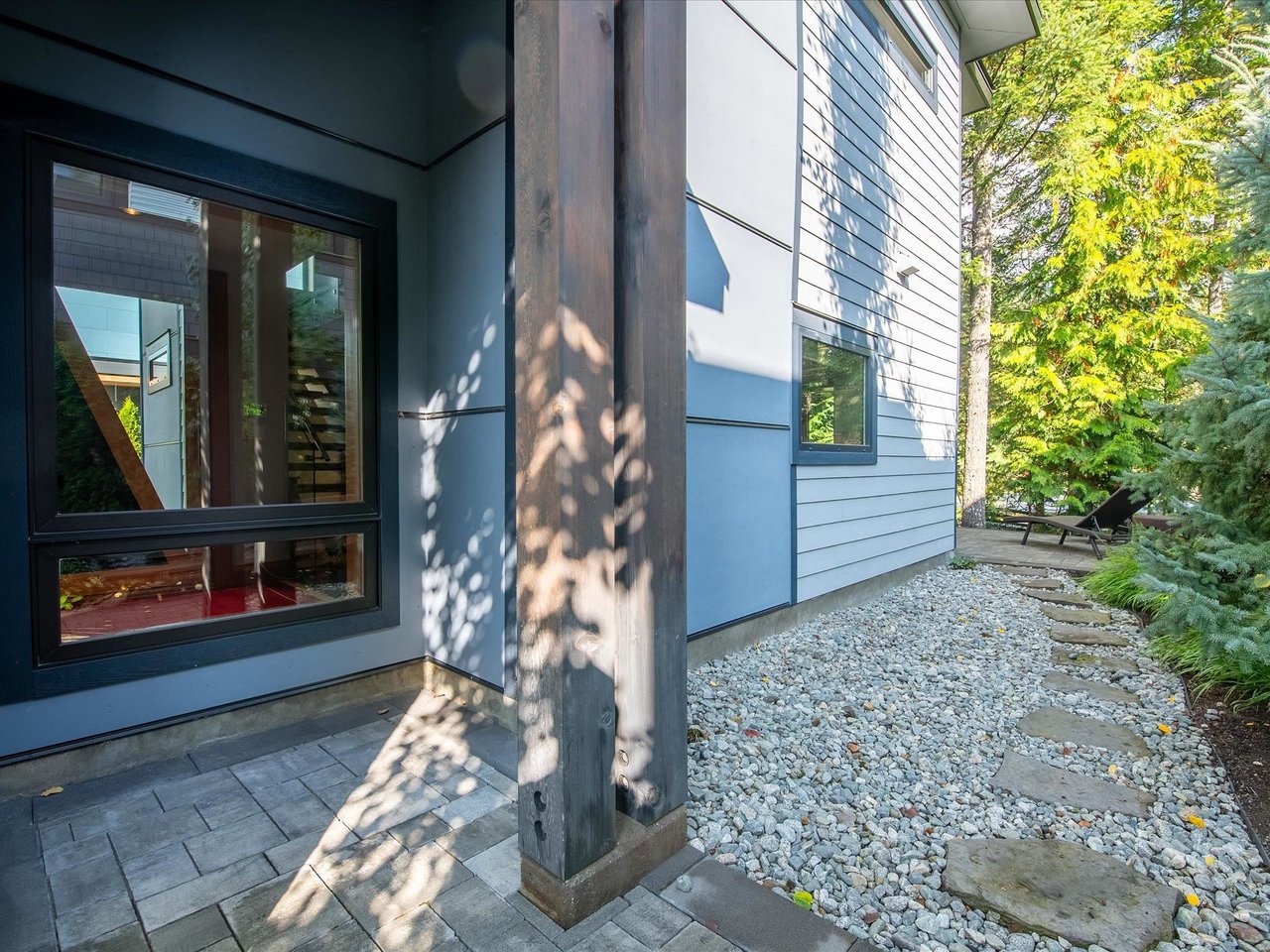 1047 Madeley Pl