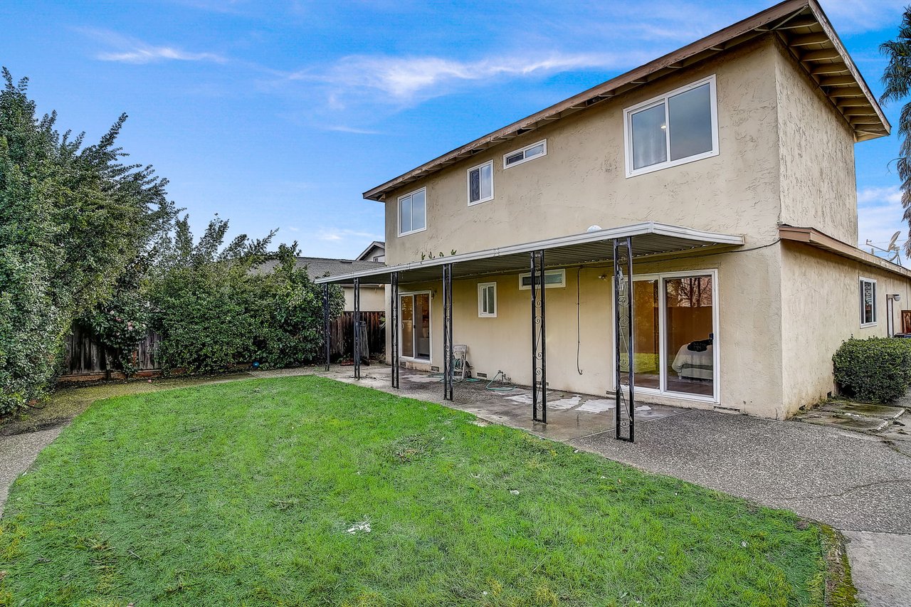 1216 Moonlight Way