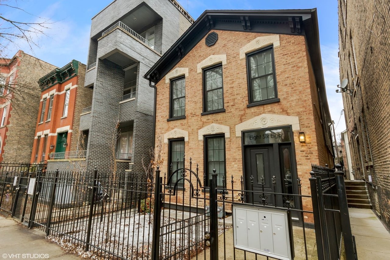 868 North Marshfield Ave
