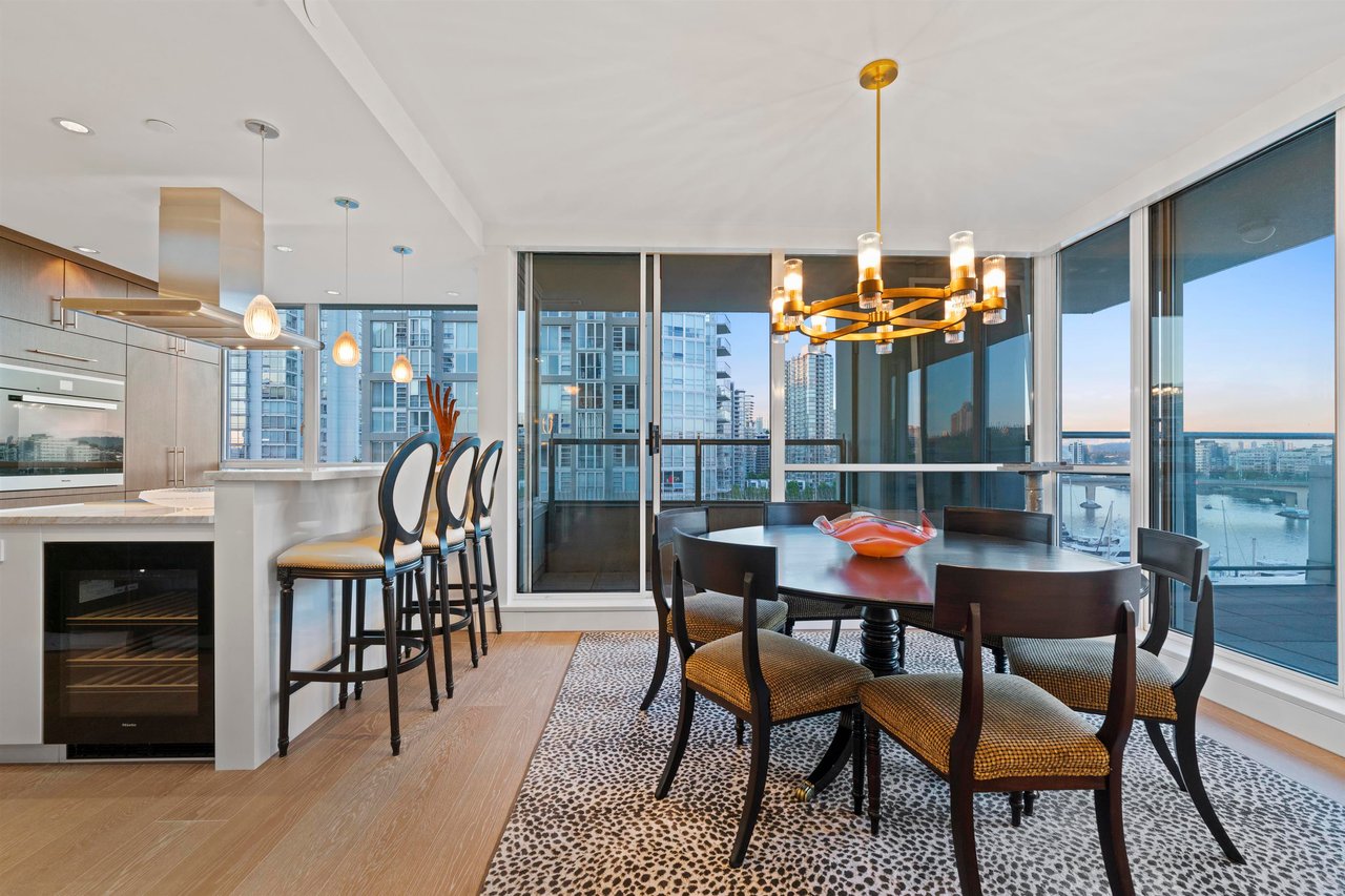 1006-1288 Marinaside Cres