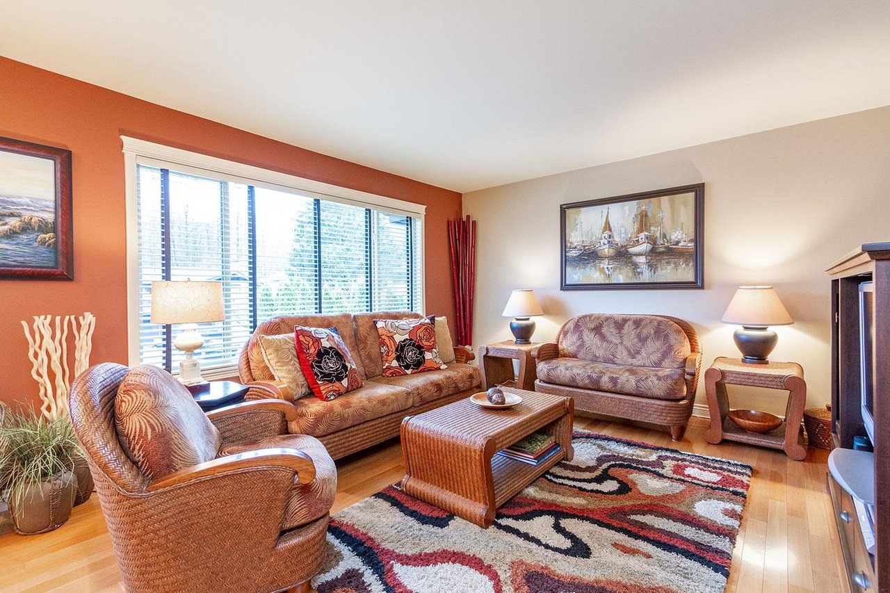 1485 Maple Cres