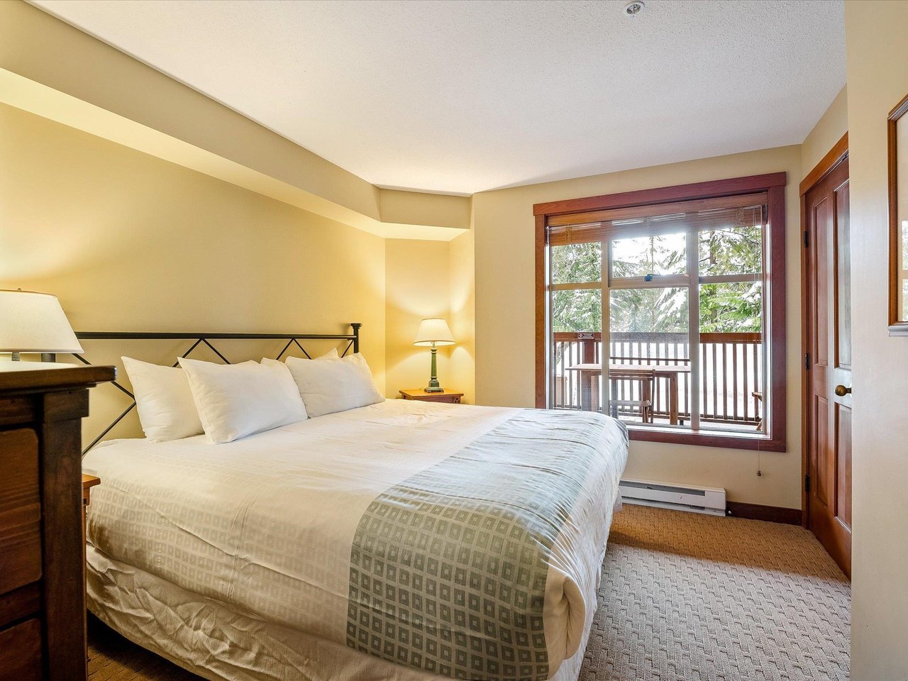 103G2-4653 Blackcomb Wy