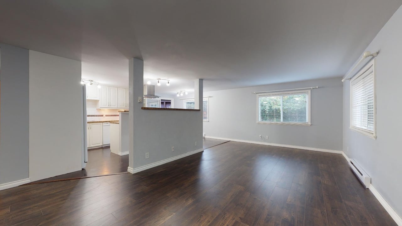 230-1830 Mamquam Rd