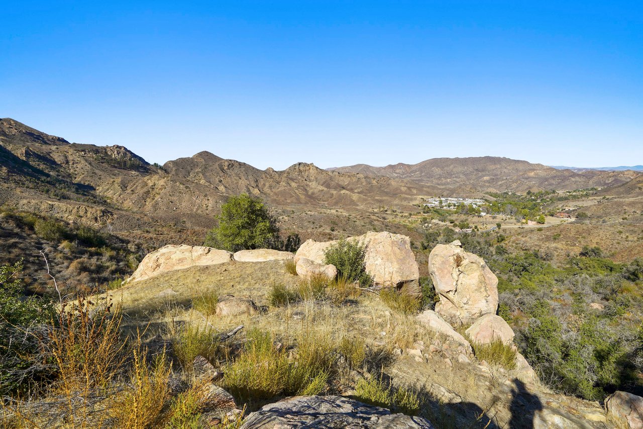 30887 Mulholland Hwy