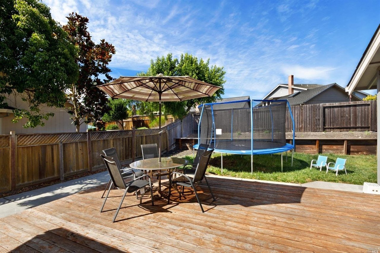 701 Bordeaux Dr